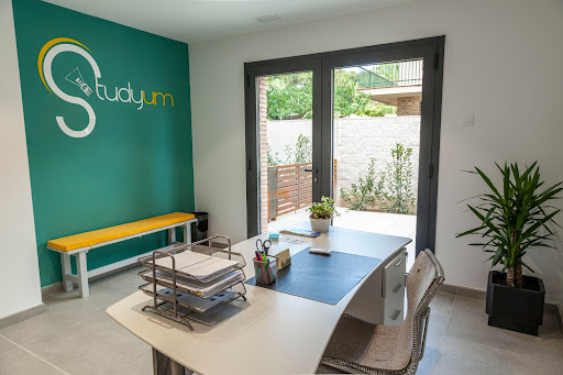 Studyum Language School