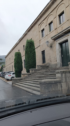Real Centro Universitario Escorial - María Cristina (Adscrito al CEU)