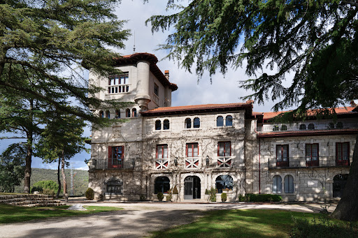 Universidad Nebrija Campus de Ciencias de la Vida en La Berzosa