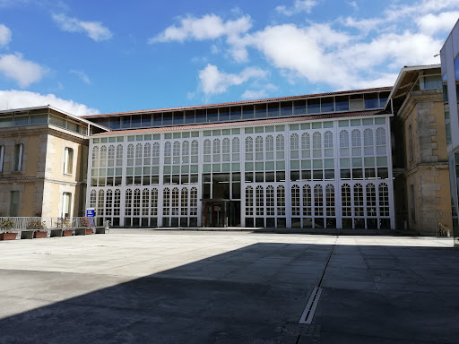 Facultad de Humanidades y Documentación - UDC
