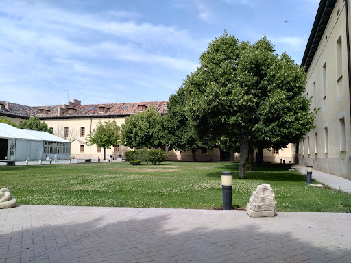 Centro de Estudios Superiores Felipe II UCM