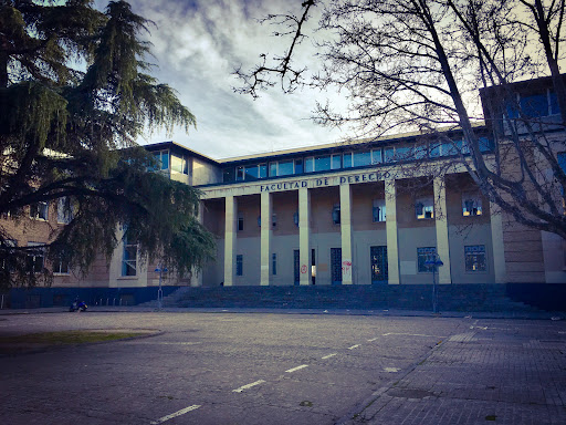 Universidad de Zaragoza: Facultad de Derecho