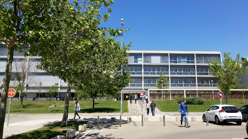 Universidad de Zaragoza: Escuela de Ingeniería y Arquitectura
