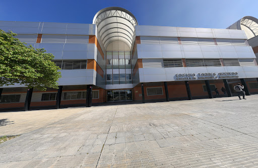 Universidad de Zaragoza: Escuela de Ingeniería y Arquitectura