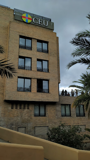 Universidad CEU Cardenal Herrera - Campus Elche Edificio Reyes Católicos